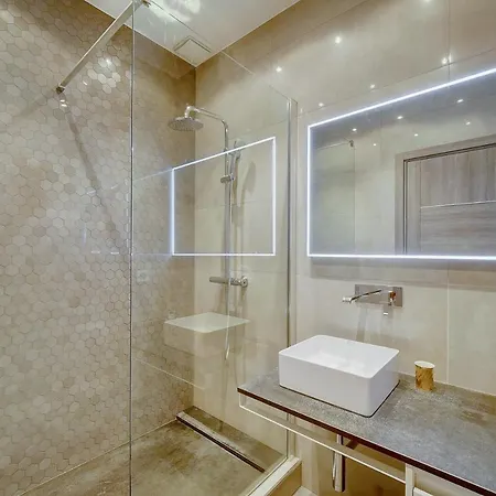 Apartment Con1 - 2 Pieces + Mezzanine, Centre Cannes