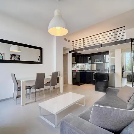 Con1 - 2 Pieces + Mezzanine, Centre Apartment Cannes